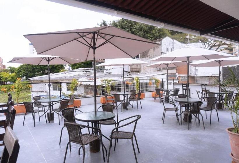 호텔 Tuki Hostel & Lounge