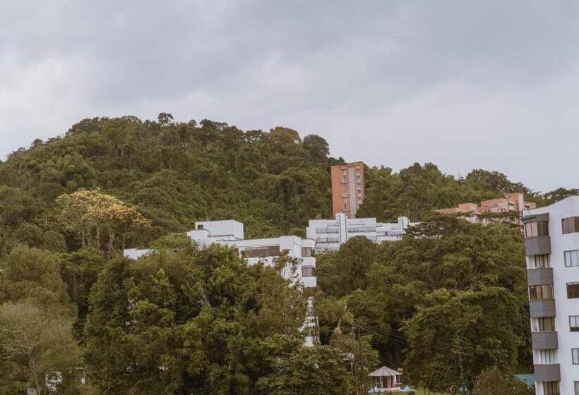 호텔 Tuki Hostel & Lounge