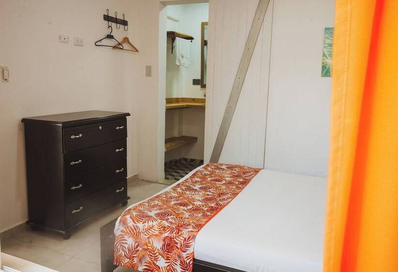 호텔 Tuki Hostel & Lounge