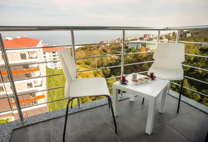 בית מלון כפרי First Joy