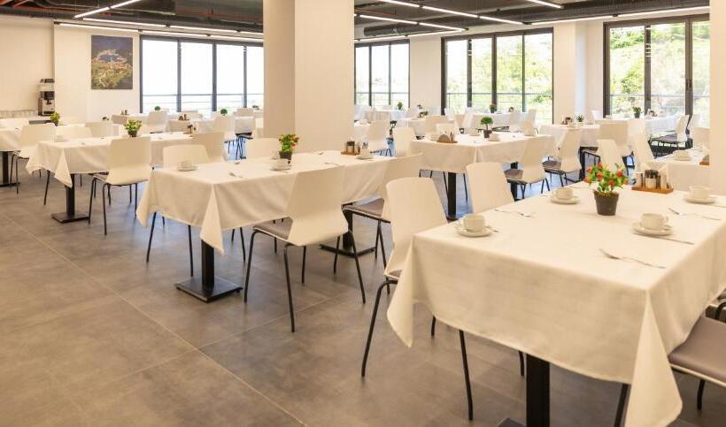 בית מלון כפרי First Joy