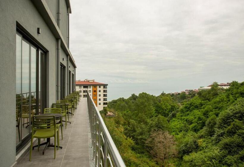 בית מלון כפרי First Joy