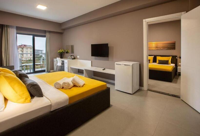 בית מלון כפרי First Joy