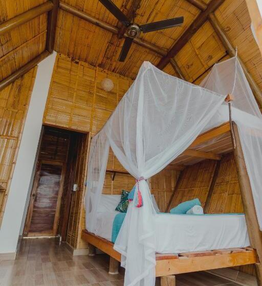 ホテル Uuttaaka Eco