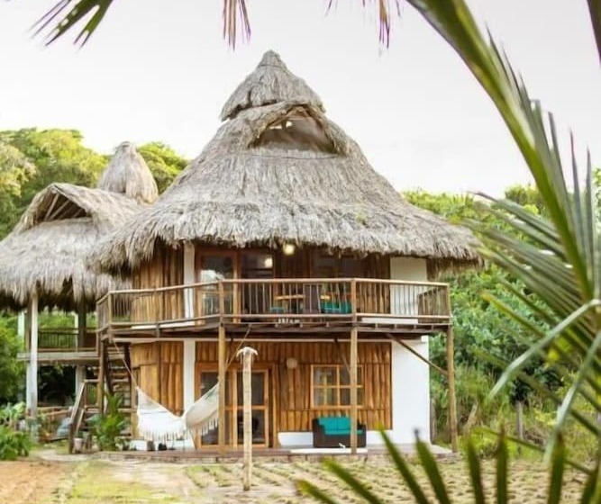 ホテル Uuttaaka Eco