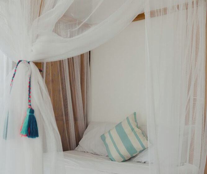 ホテル Uuttaaka Eco