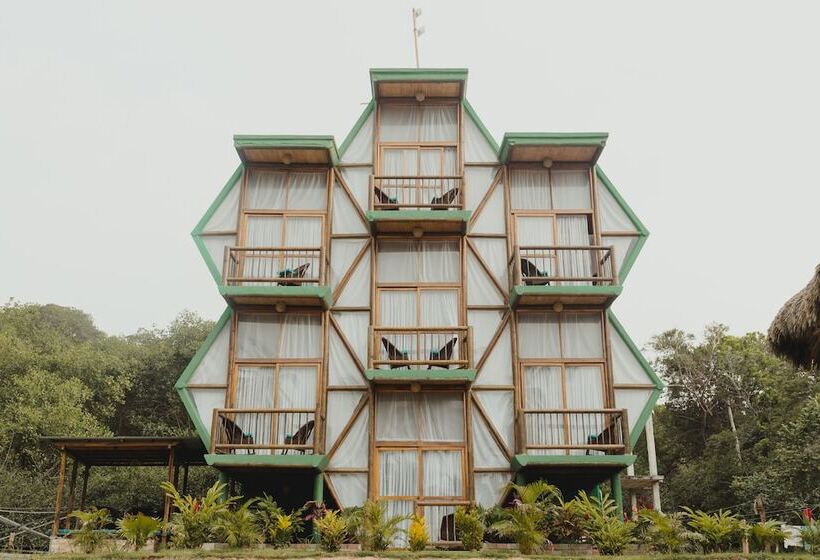 ホテル Uuttaaka Eco