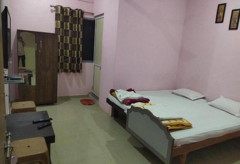 בית מלון כפרי Vrundavan Resort, Narmada