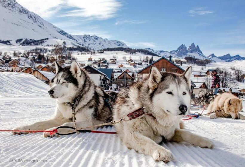 فندق Vvf Résidence Albiez Montrond Maurienne