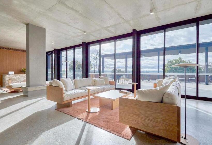 Wonil Hotel Perth Handwritten Collection