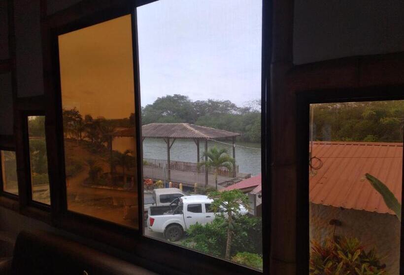 Manglaralto Beach Suite S