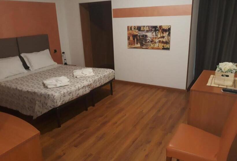 Пансион Adams Rooms   Affittacamere