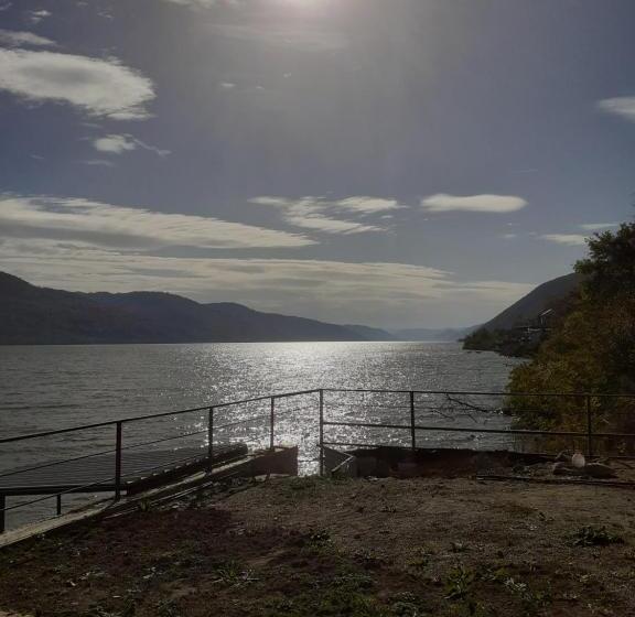 膳宿费 Cazanele Dunarii La Cumatru