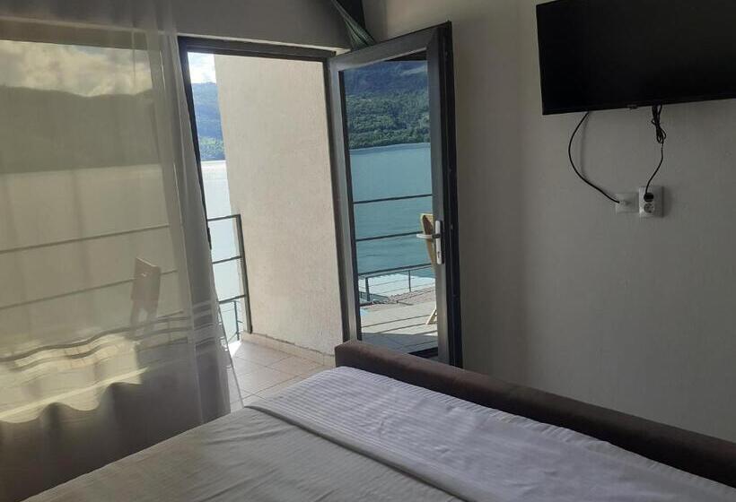 膳宿费 Cazanele Dunarii La Cumatru