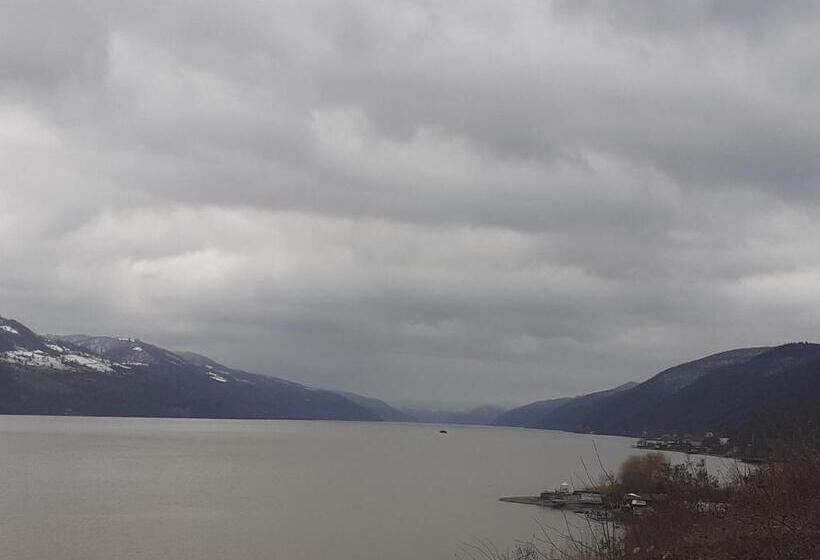 膳宿费 Cazanele Dunarii La Cumatru