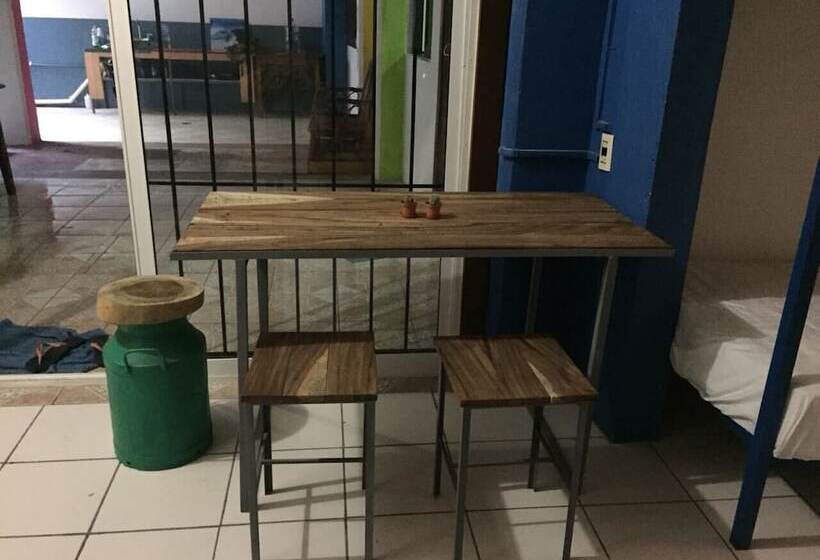 פנסיון El Coyote