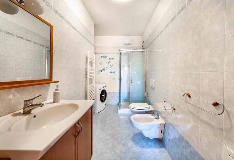 פנסיון Feel Like Home