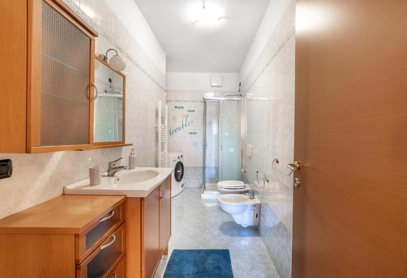 פנסיון Feel Like Home