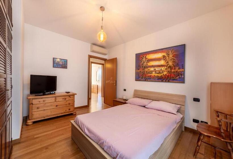 פנסיון Feel Like Home