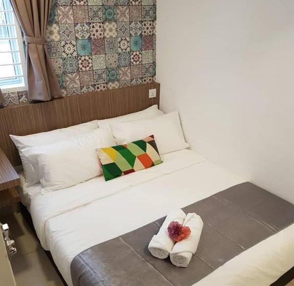 بنسيون Garden 96 Inn