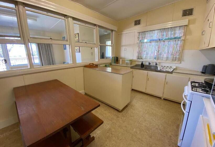 פנסיון Siesta On Bayview