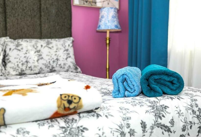 Пансион Surebillionaire Homes