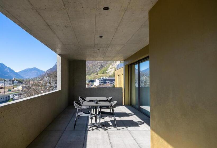 6532 Smart Hotel   Self Check In