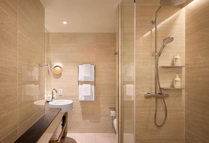 Adina Apartment Hotel Geneva