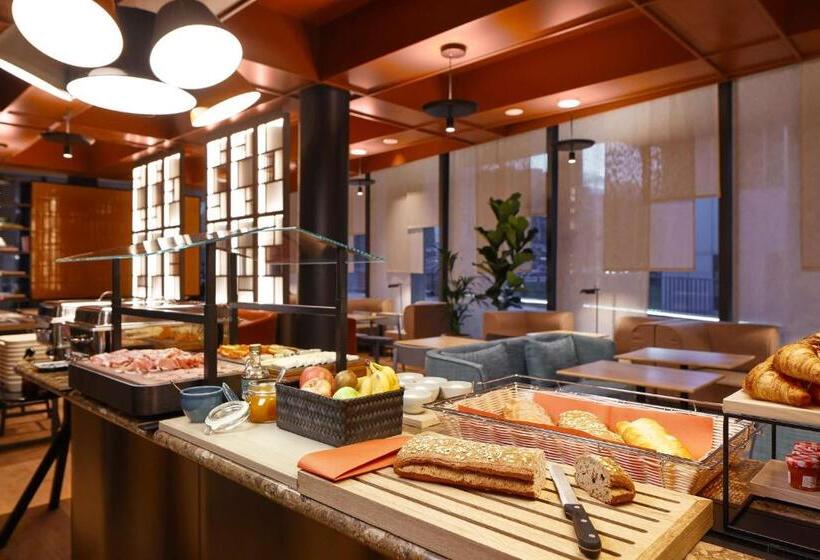 Adina Apartment Hotel Geneva