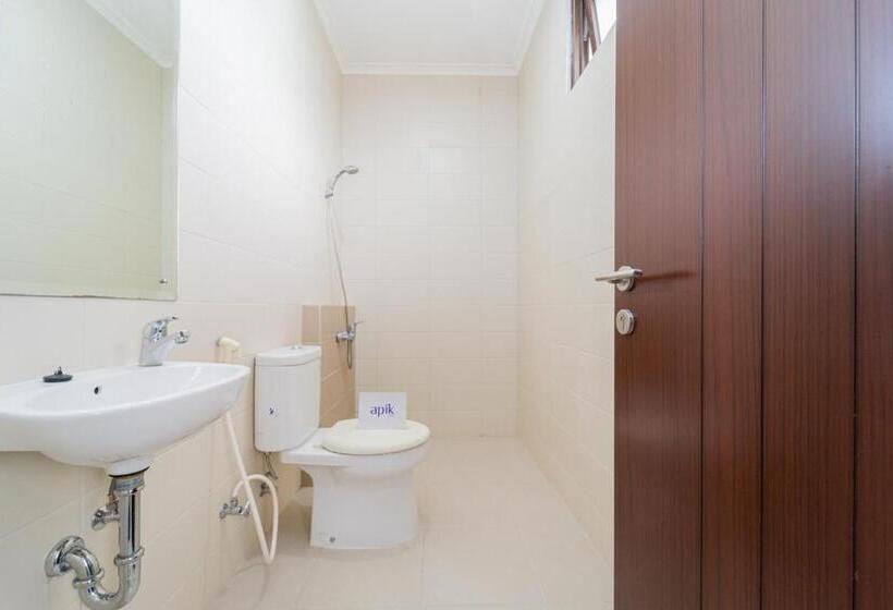 فندق صغير Apik Kamila Bsd
