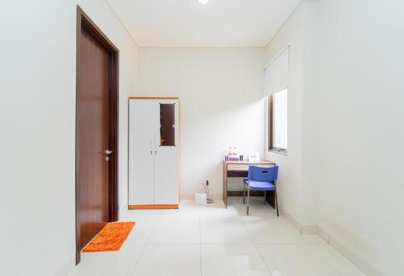 הוסטל Apik Kamila Bsd