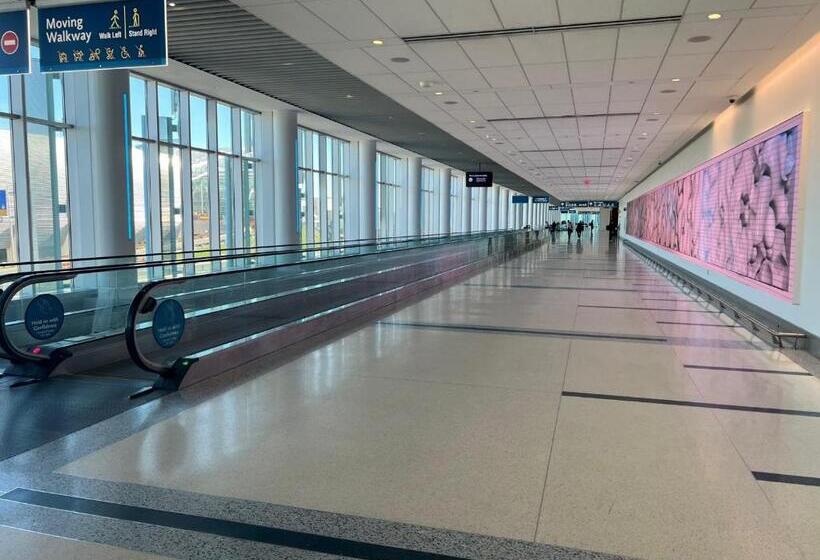 Bposhtels Charlotte   Hostel