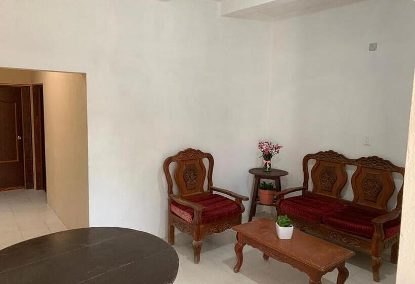 فندق صغير Casa De Los Abuelos