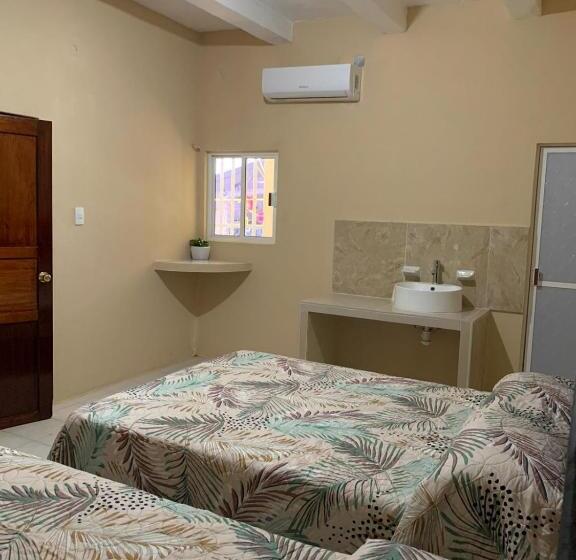 فندق صغير Casa De Los Abuelos