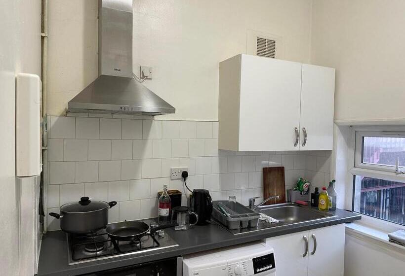 צימר City Lodge Shadwell