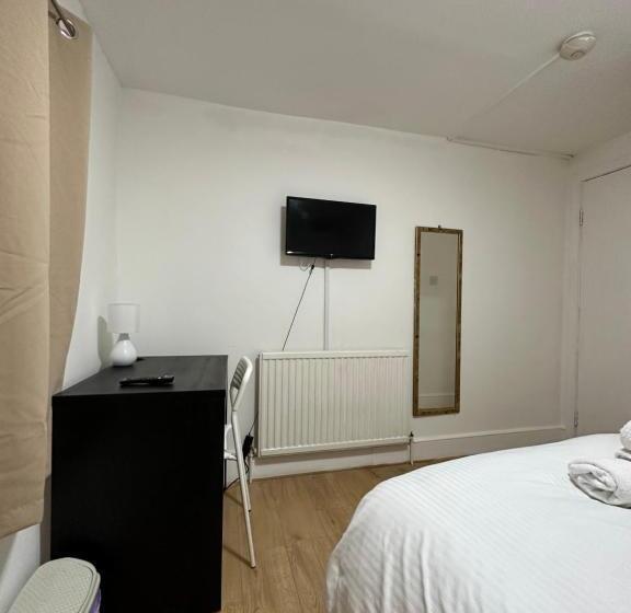 צימר City Lodge Shadwell