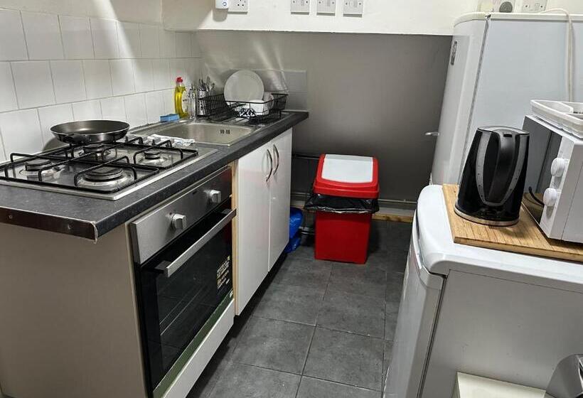 צימר City Lodge Shadwell