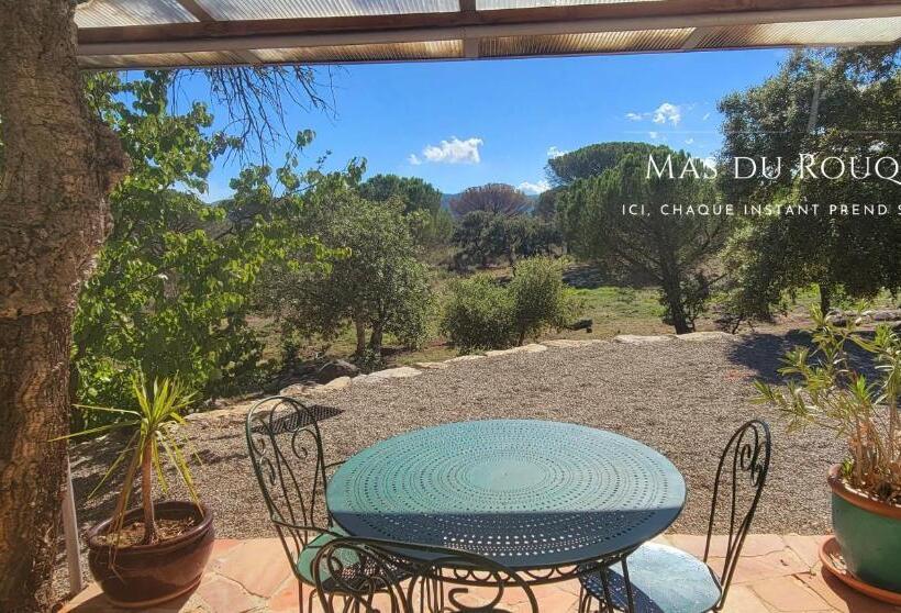 Bed and Breakfast Le Mas Du Rouquan