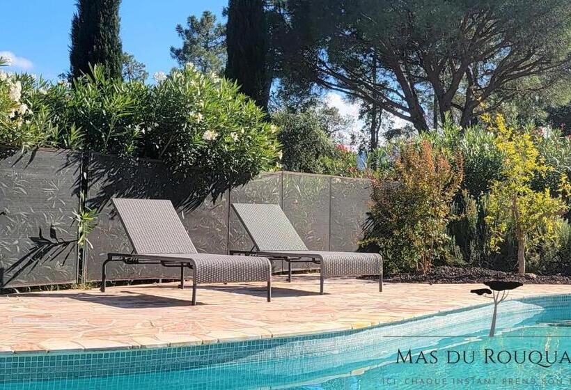 Bed and Breakfast Le Mas Du Rouquan