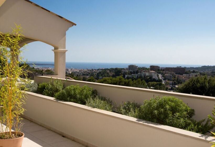 مبيت وإفطار Les Chambres D Hôtes De Mougins