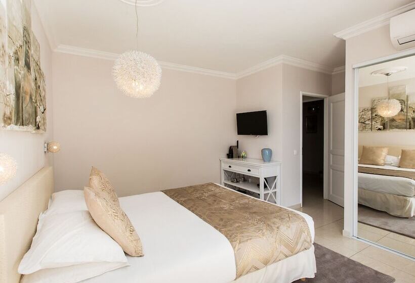 مبيت وإفطار Les Chambres D Hôtes De Mougins