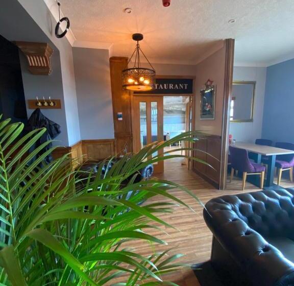 민박 The Calder House