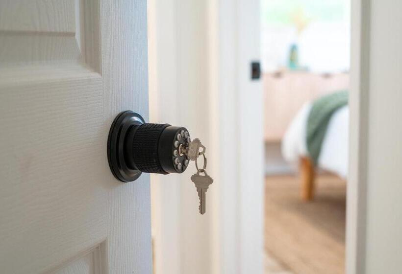 مبيت وإفطار The Wanderer Guesthouse