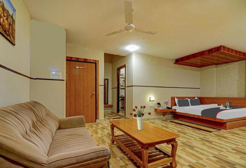 Отель Collection O Wonders