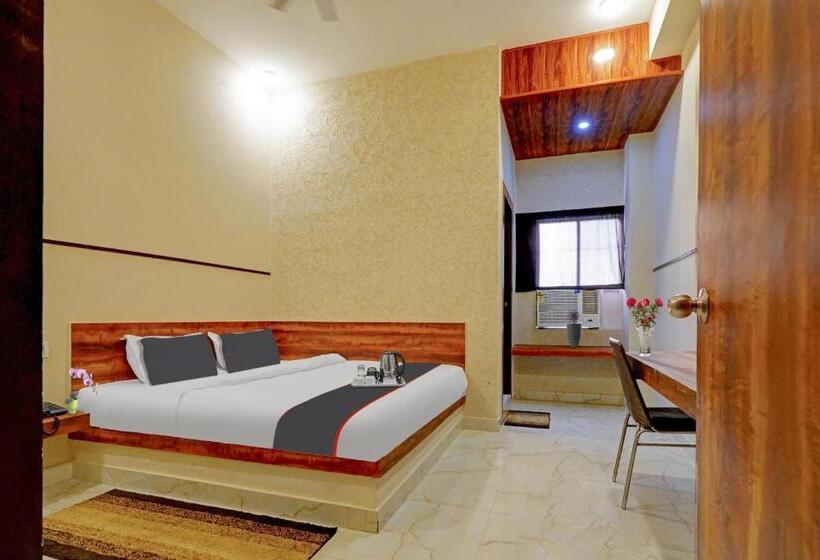 Отель Collection O Wonders