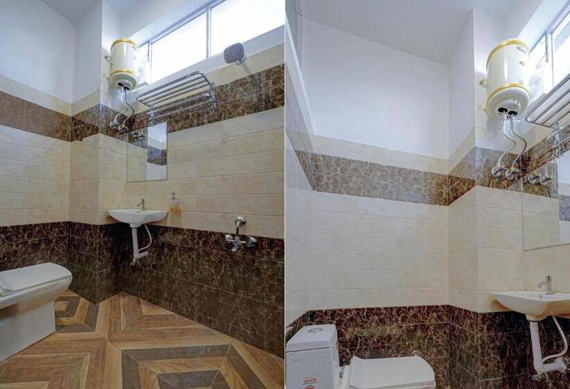 Отель Collection O Wonders