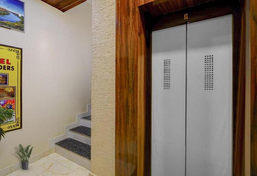 Отель Collection O Wonders