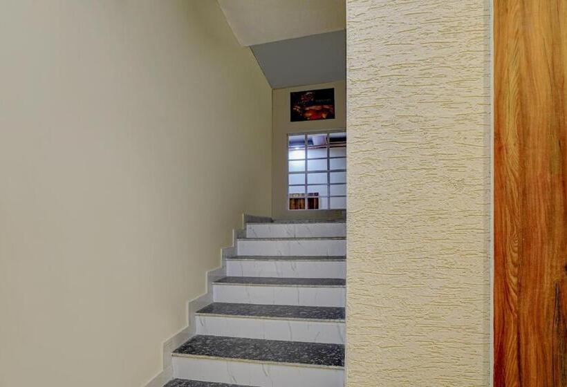 Отель Collection O Wonders