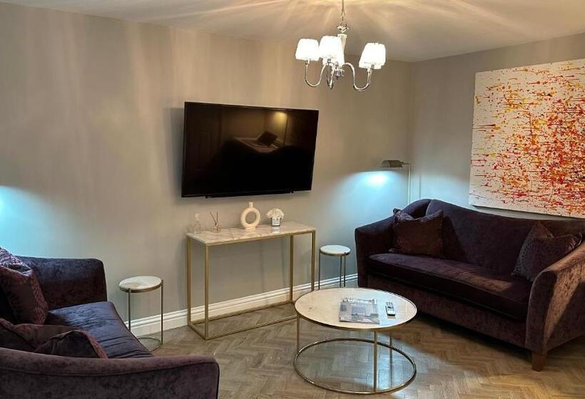 Harper Luxe Serviced Apartments Dunstable