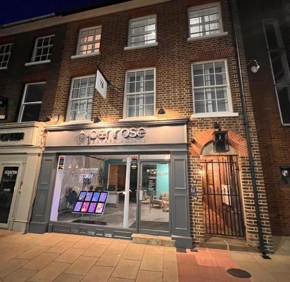 Harper Luxe Serviced Apartments Dunstable